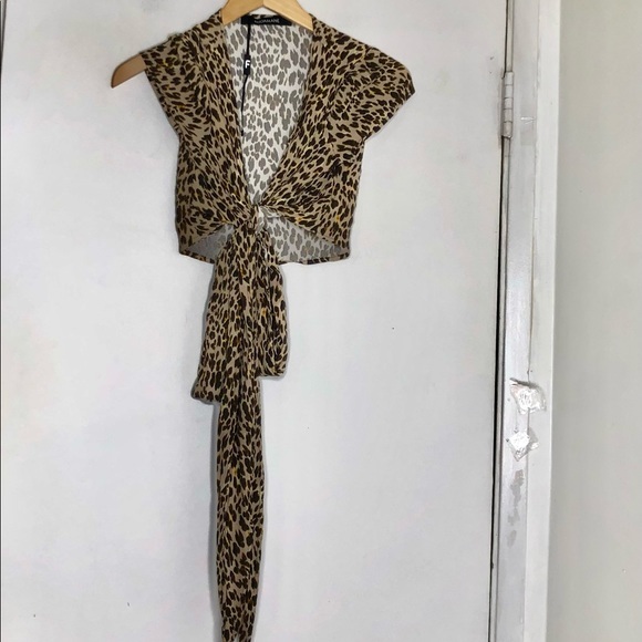 ANDAMANE • ANIMAL PRINTED WRAP TOP New - Picture 1 of 6